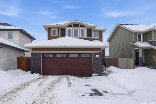 319 E Hampton Blvd, Saskatoon, SK, S7R0A5 | Card Image