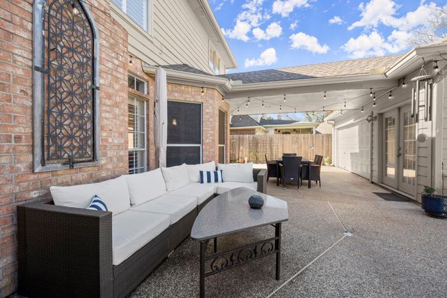 Year round outdoor living and inside spaces you will love coming home to. | Image 4