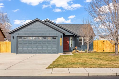 3103 Peridot Ave, Redmond, OR, 97756-7811 | Card Image