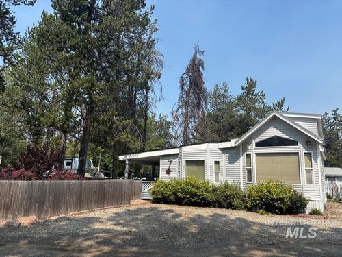 spc-f40-514 F40 N Sawyer St, Cascade, ID, 83611-7710 | Card Image