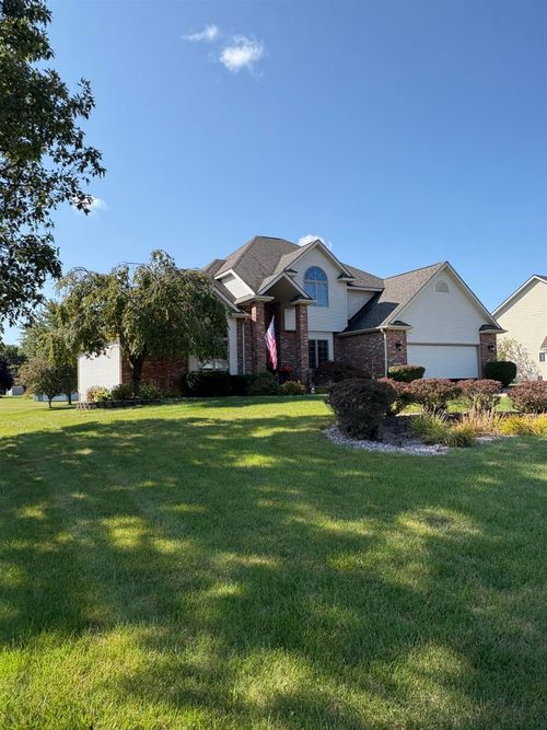 6509 Stonebrook Ln, Flushing, MI, 48433-2592 | Card Image