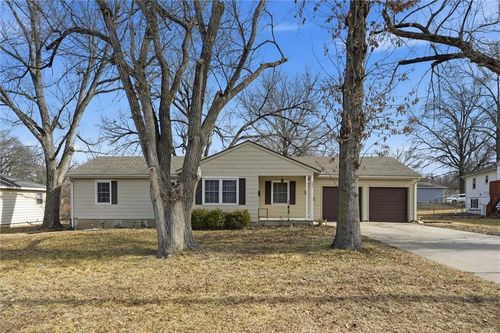 406 N 17th St, Leavenworth, KS, 66048-1607 | Card Image