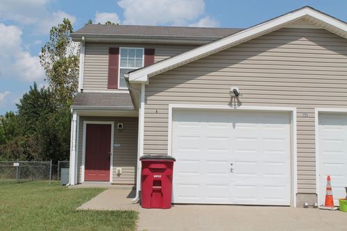 a-255 Senator Dr, Clarksville, TN, 37042-1382 | Card Image