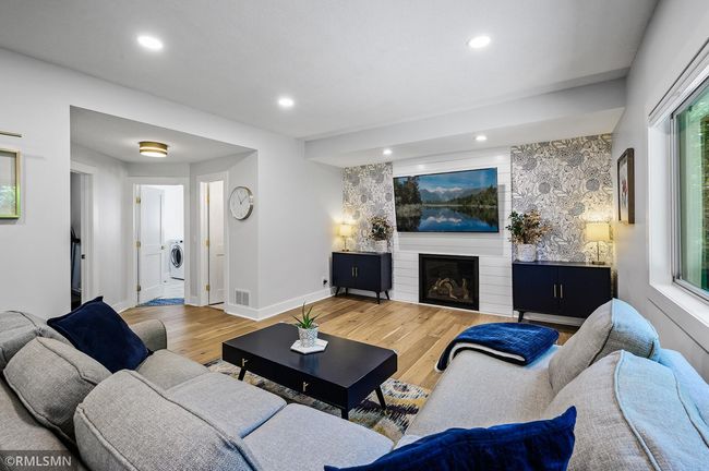 10069 Fox Run Rd, House other with 4 bedrooms, 3 bathrooms and null parking in Woodbury MN | Image 19