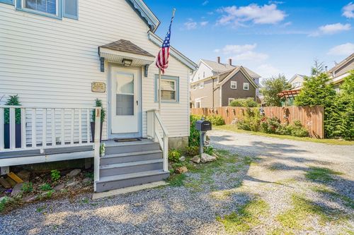 631 Maple St, Fall River, MA, 02720-5238 | Card Image