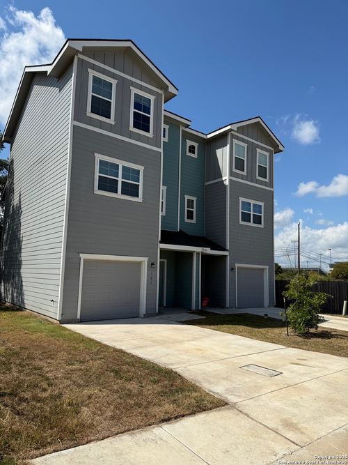 101-8318 Runner Cv, San Antonio, TX, 78249-4376 | Card Image