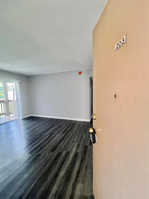 apt-203-1782 Abbey Rd, West Palm Beach, FL, 33415-5655 | Card Image