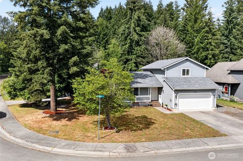700 Kelsey Ln E, Eatonville, WA, 98328-9451 | Card Image