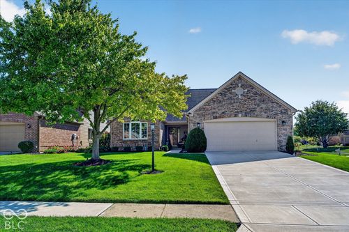 7251 River Glen Dr, Fishers, IN, 46038-2747 | Card Image