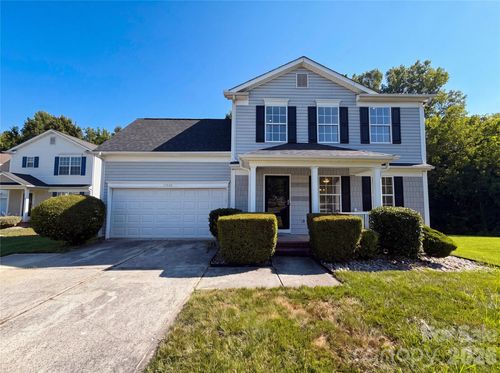 11220 Northwoods Forest Dr, Charlotte, NC, 28214-8817 | Card Image