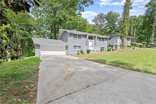 495 Larchmont Cir Nw, ATLANTA, GA, 30318-7113 | Card Image