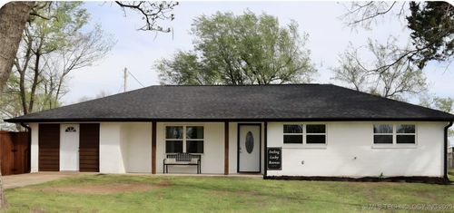 907 S Mckinley Ave, Calera, OK, 74730-1170 | Card Image