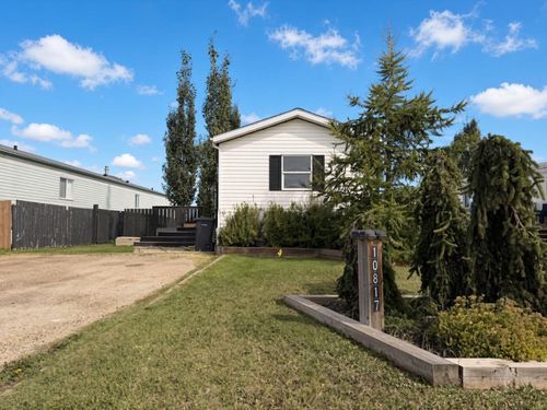 10817 97 St, Clairmont, AB, T8X5E3 | Card Image