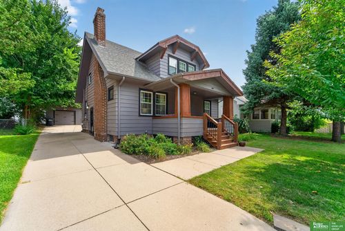 409 S 49th St, Omaha, NE, 68132-3216 | Card Image