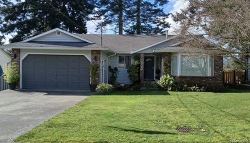 655 Totem Cres, Comox, BC, V9M3J8 | Card Image