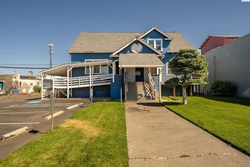 312 W 2nd St, Wapato, WA, 98951 | Card Image