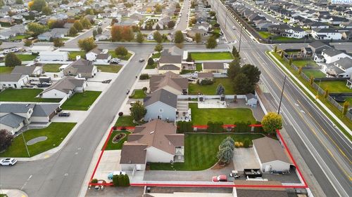 8211 Snoqualmie Dr, Pasco, WA, 99301 | Card Image