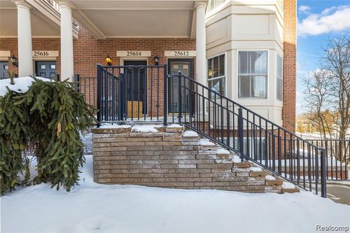 25612 Portico Ln, Novi, MI, 48375-1861 | Card Image