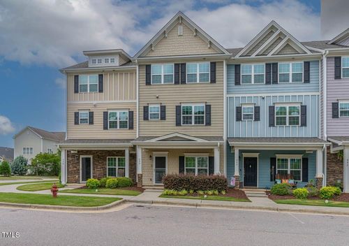 996 Tender Dr, Apex, NC, 27502-2406 | Card Image