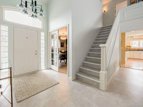 1704 Wethersfield Ct, Rochester Hills, MI, 48309-4281 | Card Image