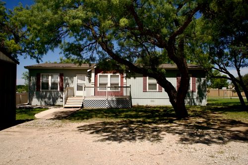 748 Williams St, Albany, TX, 76430-3178 | Card Image