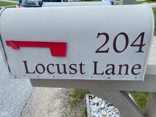 204 Locust Ln, Mooresville, IN, 46158-1139 | Card Image
