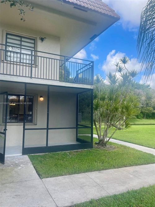 apt-106-403 Lakeview Dr, Weston, FL, 33326-2408 | Card Image