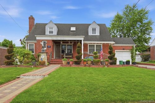 57 Bradford Rd, Valley Stream, NY, 11580-1125 | Card Image