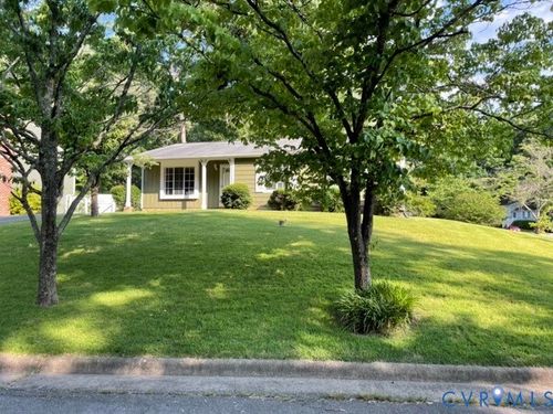 8819 Pepperidge Rd, North Chesterfield, VA, 23236-4447 | Card Image