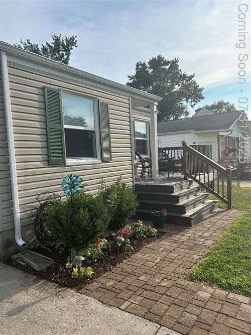 1197 Columbia Rd, Berkley, MI, 48072-1949 | Card Image