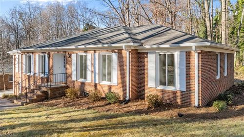 402 Eva Ln, Greensboro, NC, 27455-1312 | Card Image