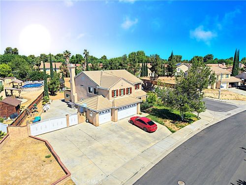 39883 Penina Way, Palmdale, CA, 93551-7556 | Card Image