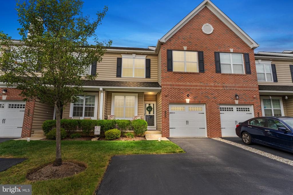 Saddlebrook Dr, Bensalem, PA 19020