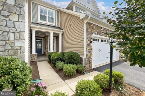 42821 Beaver Crossing Sq, ASHBURN, VA, 20148-1817 | Card Image
