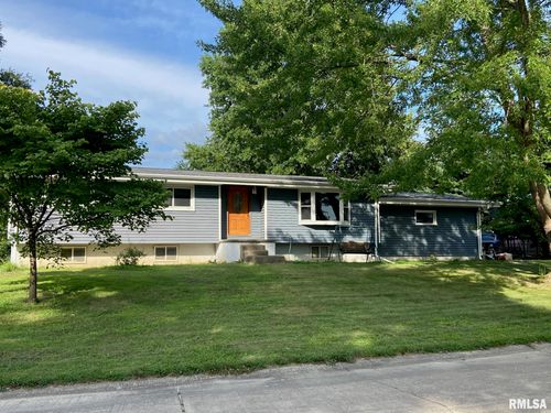 3708 Mary Elizabeth Dr, Taylorville, IL, 62568-9335 | Card Image