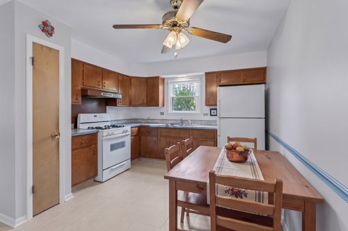 5809 Orange Ln, Oak Forest, IL, 60452-2025 | Card Image