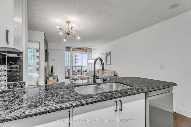 1701 - 231 Fort York Blvd, Condo with 2 bedrooms, 1 bathrooms and 1 parking in Toronto ON | Image 15