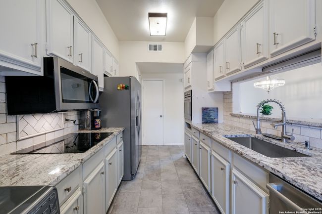 APT-2702 - 3678 Hidden Dr, Townhouse with 2 bedrooms, 3 bathrooms and null parking in San Antonio TX | Image 12