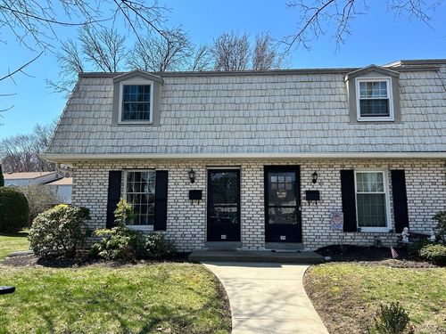 40-40 Corey Colonial, Agawam, MA, 01001-2742 | Card Image