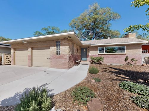 806 Hermosa Dr Ne, Albuquerque, NM, 87110-7708 | Card Image