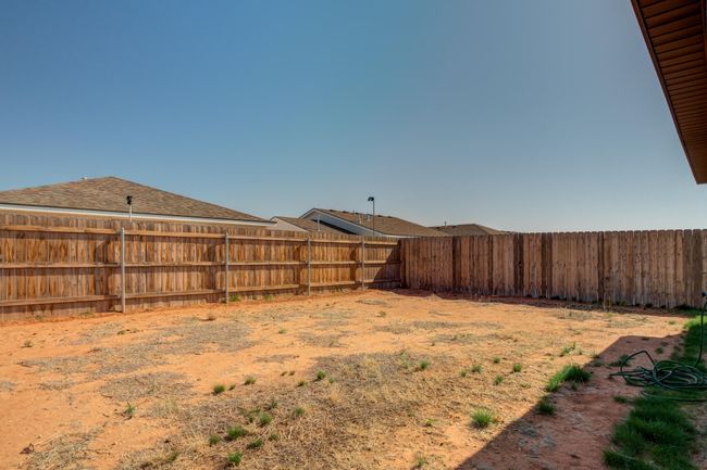 404 E 31 St St, House other with 3 bedrooms, 2 bathrooms and null parking in Wolfforth TX | Image 33