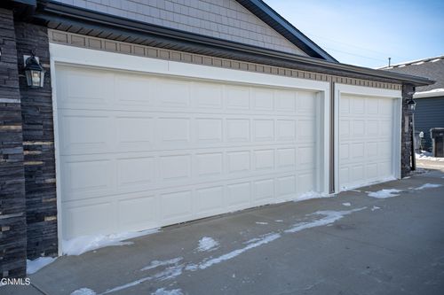 125 Kenner Loop, Bismarck, ND, 58504 | Card Image