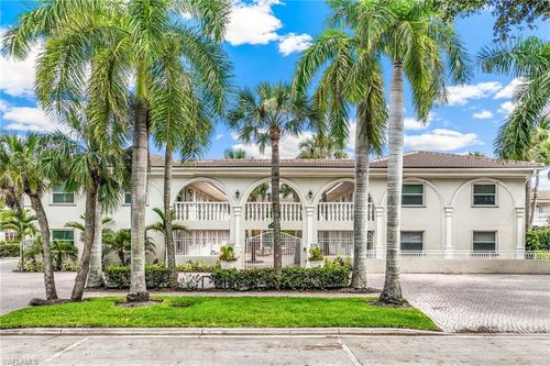 201-980 7th Ave S, NAPLES, FL, 34102-6734 | Card Image