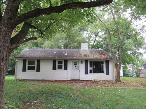 1054 Water St, Newton Falls, OH, 44444-9550 | Card Image