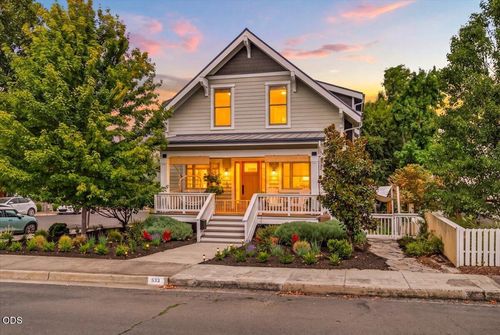 533 Fairview St, Ashland, OR, 97520-2968 | Card Image