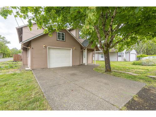 301 Flower Ln, Dayton, OR, 97114-9740 | Card Image