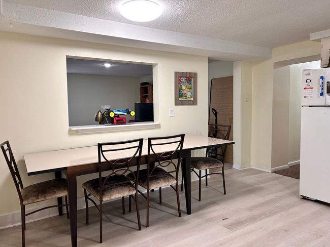 Dine in kitchen with pass -through for convenient serving! | Image 49