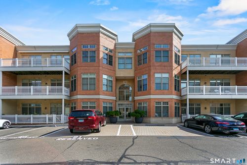 2g-100 Stone Ridge Way, Fairfield, CT, 06824-5392 | Card Image