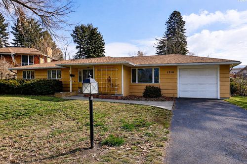 1310 Nw Haven Circle, Pullman, WA, 99163-8648 | Card Image
