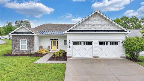 1119 Park Hall Rd, Huddleston, VA, 24104 | Card Image